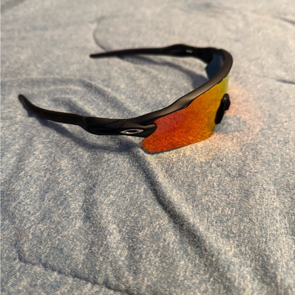 Oakley Radar EV Path Sunglasses Red Lens Black Frame - Picture 4 of 4